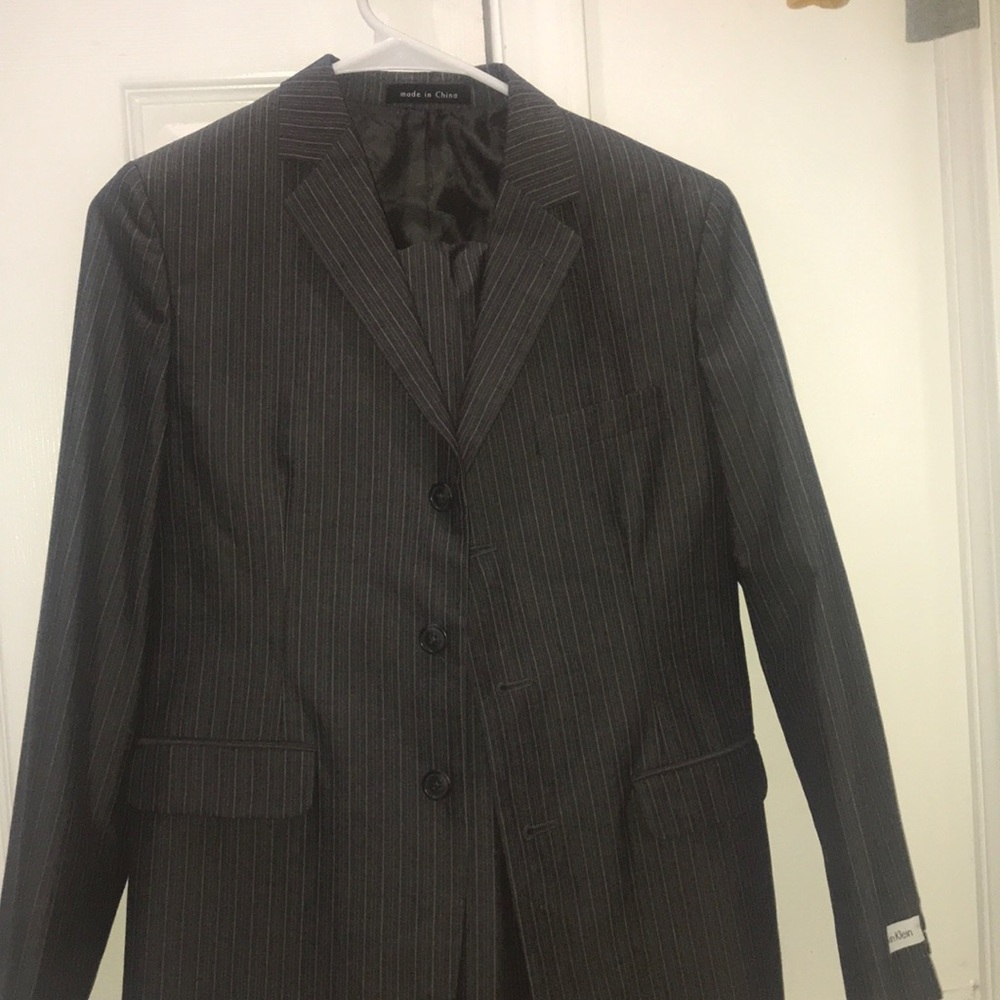 Kids/boy Calvin Klein suit